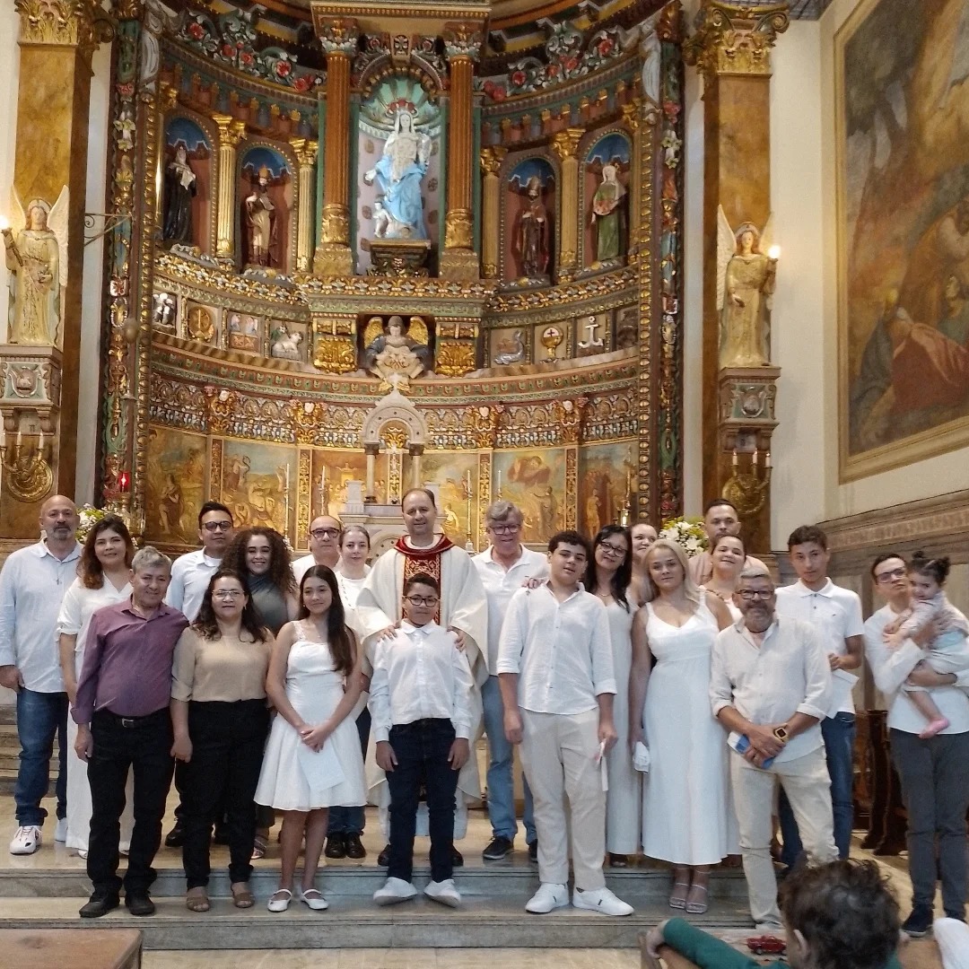 Quatro crianças da catequese tornaram-se, no último domingo, membros de Cristo, o Rei do Universo